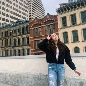 Meet your Posher, Dulce